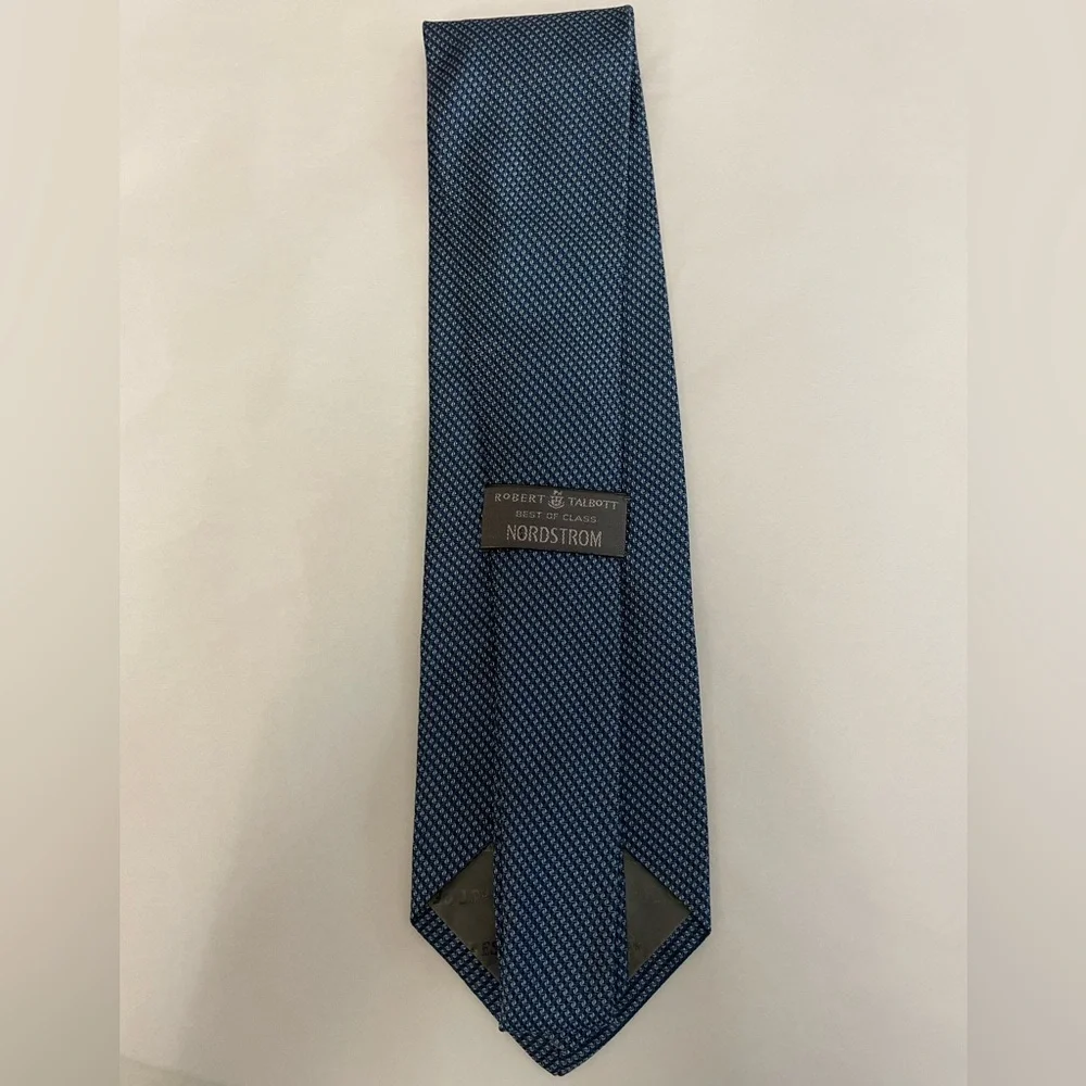 ROBERT‎ TALBOTT BEST OF CLASS Textured Woven Silk Power Tie in Blue